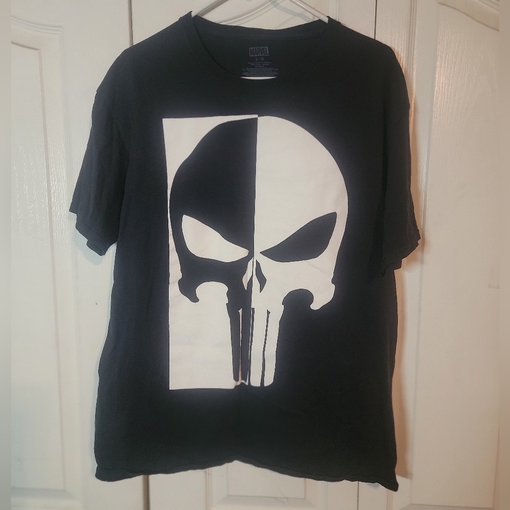 Marvel Punisher Color Block T-shirt